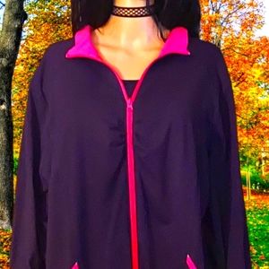 Avenue Jogger Jacket - Size 26/28. 🏃